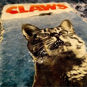 Claws Kitty Graphic Tee